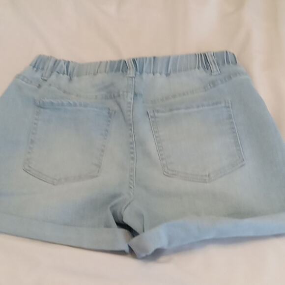 YMI Dream Women's lite washed denim distressed cuffed Large Shorts. FESTIVAL - Picture 4 of 8